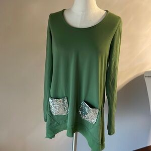LOGO by Lori Goldstein relaxed fit sequins pockets tunic top green scoop neck SM